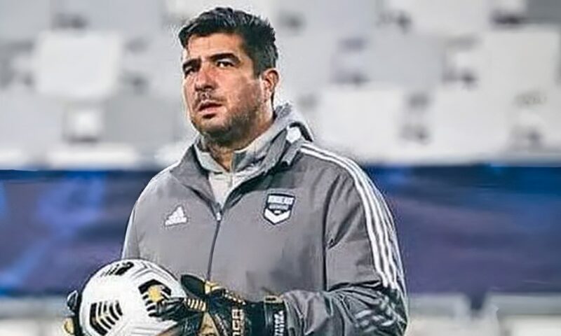 الزمالك ينهي أزمة البرتغالي فيتور بيريرا بعد شكواه ضد النادي