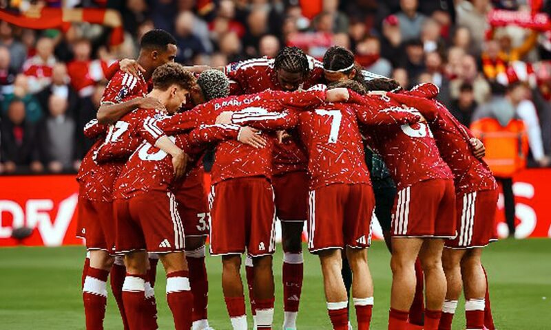 ليفربول يتقدم بثلاثية على لاسك في الشوط الأول