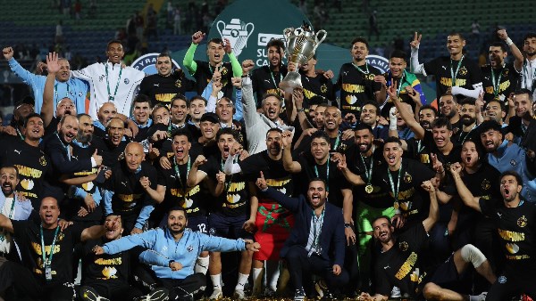 في مثل هذا اليوم.. بيراميدز يكتب التاريخ ويتوج بالسوبر الإفريقي لأول مرة