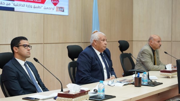 محافظ مطروح يدرس تنظيم مواعيد ري النخيل في سيوة لترشيد استهلاك مياه الآبار