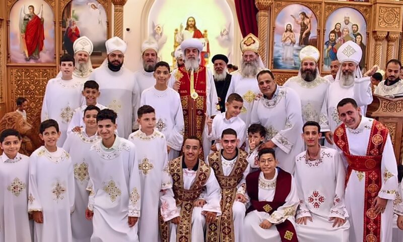 الأنبا مقار يرسم 70 شماسا جديدا للخدمة في إيبارشية الشرقية والعاشر من رمضان