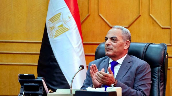 محافظ الإسماعيلية : المقاومة الشعبية ملحمة خالدة تجسد عراقة الناس وتلاحمهم مع الشرطة والجيش