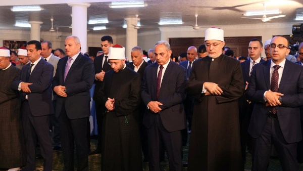 المفتي ووزير الأوقاف ومحافظ الإسماعيلية يؤدون صلاة الجمعة بمسجد الجزارية