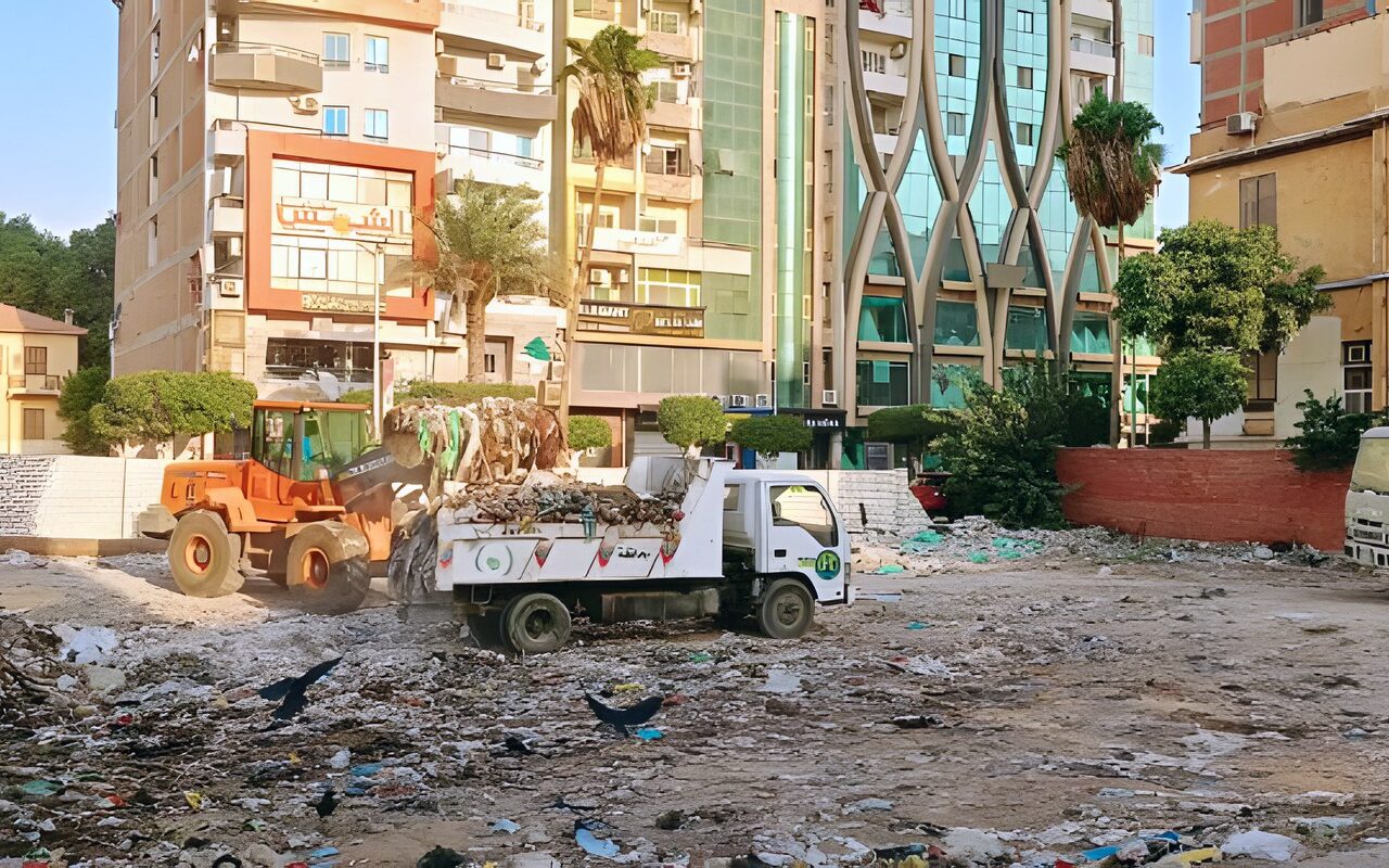 استجابة عاجلة لشكوى عبر أحد مواقع التواصل.. وإزالة أسبابها بحي أول الإسماعيلية خلال ساعات