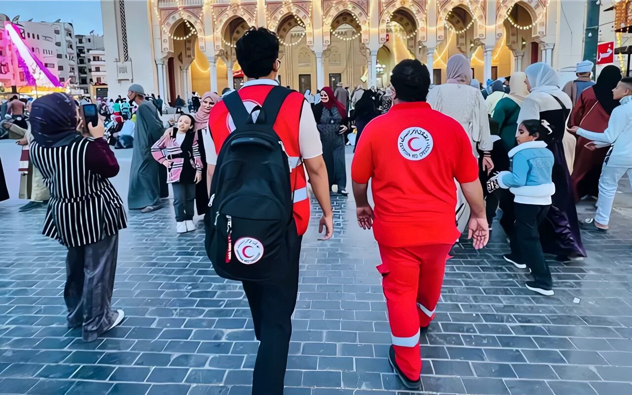 الهلال الأحمر يؤمن احتفالات مولد السيد البدوي بالغربية بنقاط طبية وفرق طوارئ