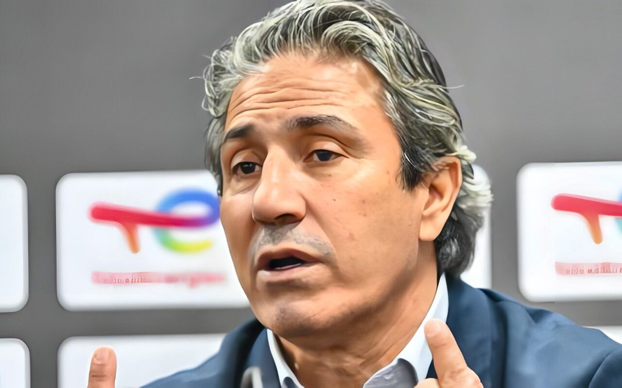 بعد رحيل أحمد سامي.. الكوكي يصل القاهرة خلال ساعات لقيادة المصري البورسعيدي