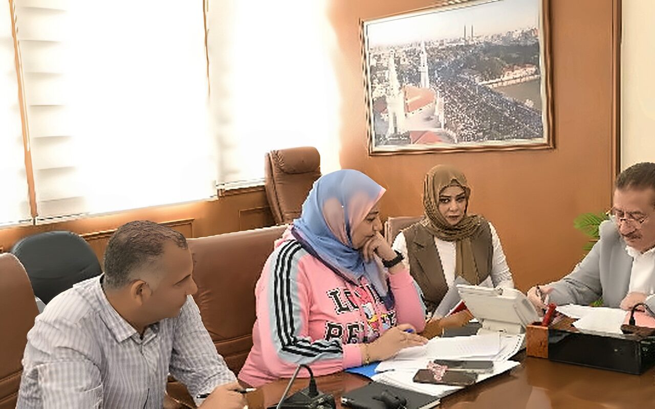 محافظ بورسعيد يوجه بفحص طلبات العلاج وفرص العمل واحتياجات ذوي الهمم