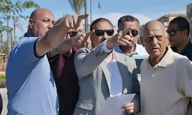 خلال جولته الميدانية اليوم .. محافظ بورسعيد يلتقي يسري عمارة أحد أبطال حرب أكتوبر