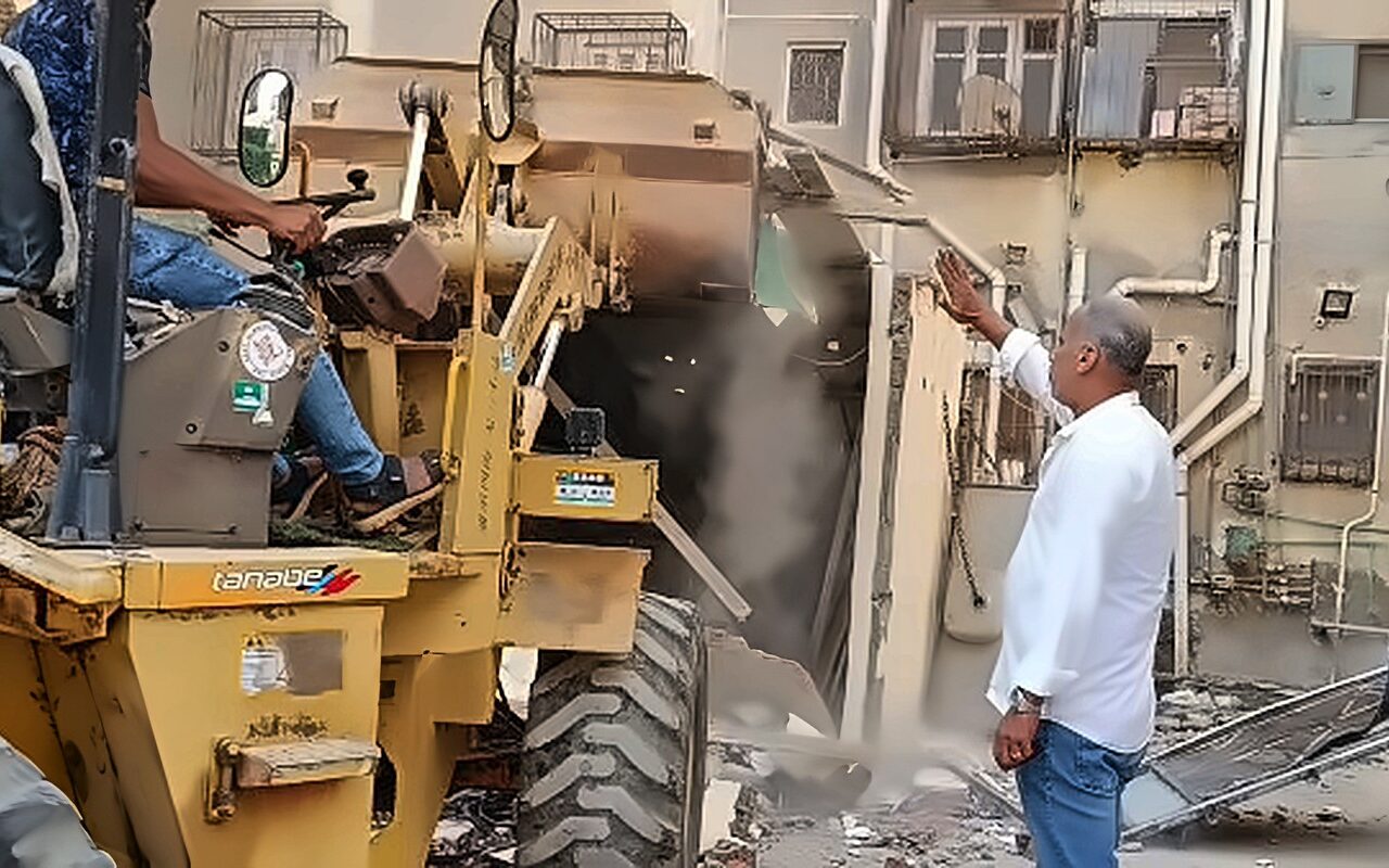بقيادة “الوالي”.. زهور بورسعيد يضرب بيد من حديد على التعديات المعطلة للتطوير