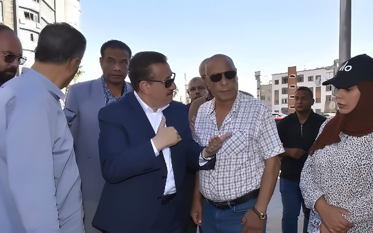 محافظ بورسعيد يتابع أعمال تطوير 110 عمارة بالمنطقة الخامسة بحي المناخ