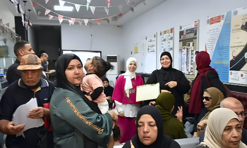 محافظ بورسعيد يواصل لقاءاته الجماهيرية مع المواطنين ويستمع لمطالبهم