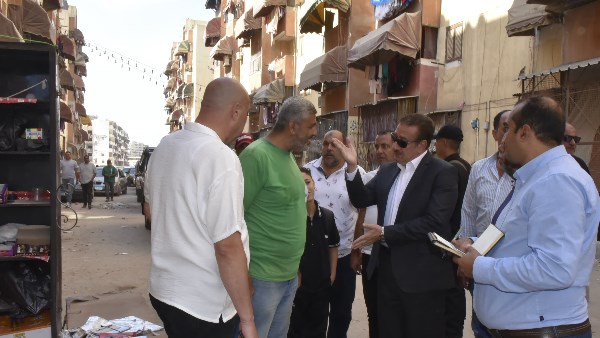محافظ بورسعيد يستدعي مسؤول شركة النظافة ويوجه إنذارًا شديد اللهجة لها