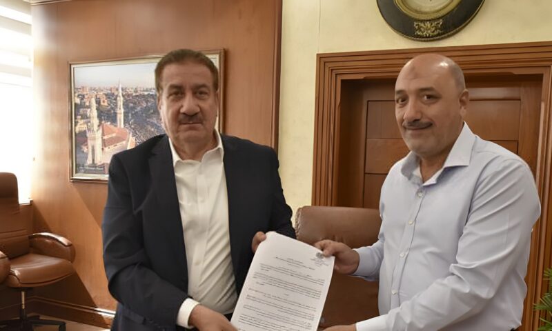 محافظ بورسعيد يوقع عقد ترخيص بالانتفاع لاستغلال وتشغيل مستشفى العاملين بالنقل البري