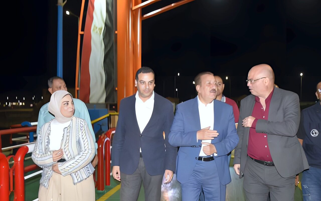 شريان مروري حيوي للربط بين بورسعيد وبورفؤاد.. محافظ بورسعيد يتفقد إعادة تشغيل كوبري النصر العائم «1».. صور