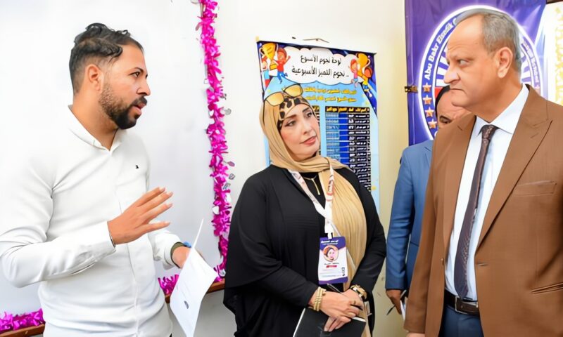 وكيل تعليم بورسعيد يشيد بانضباط العملية التعليمية بمدرسة أبو بكر الصديق الرسمية لغات