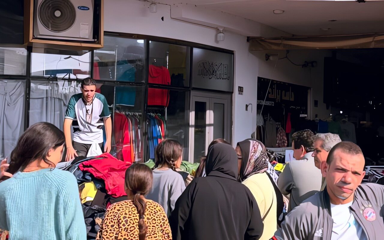 بورسعيد وجهة رحلات اليوم الواحد في عطلة نهاية الأسبوع.. إقبال على الأوت ليت وسوق السمك وجبال الملح| صور