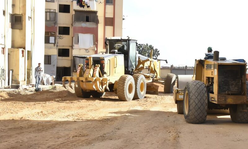 محافظ بورسعيد يتفقد أعمال رفع كفاءة وتطوير 39 عمارة بمنطقة الحراسات