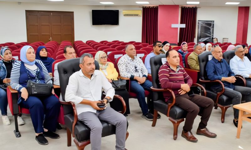 تعليم بورسعيد يستعرض آليات تطوير منظومة عمل إدارة المتابعة وتقويم الأداء