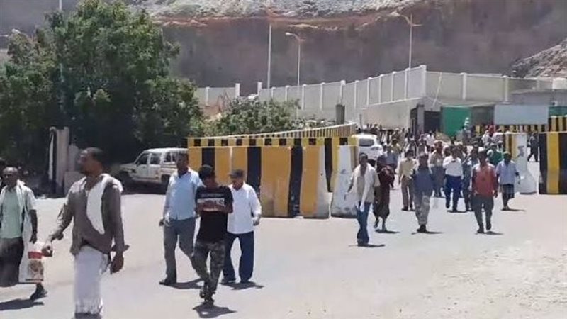 رشاد العليمي يؤكد استمرار عملية «فجر اليمن» حتى استعادة مؤسسات الدولة