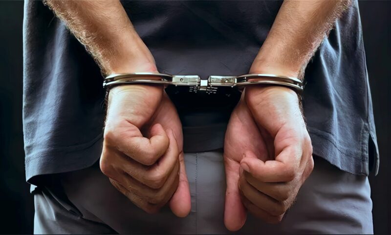 ضبط متهم مطلوب للسجن 15 سنة في أبوقرقاص بالمنيا بعد إصابته أثناء الهرب