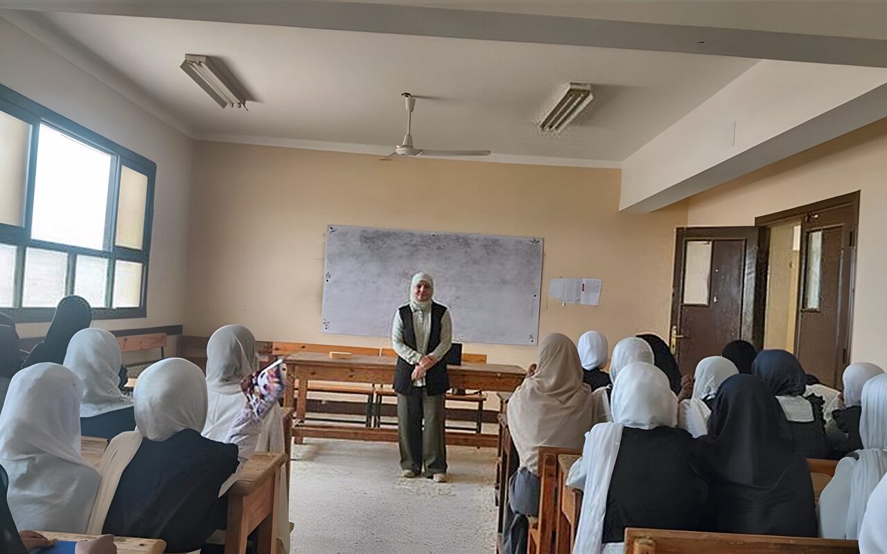 قافلة جامعة عين شمس تواصل تقديم خدماتها لليوم الثاني لأهالي حلايب وشلاتين