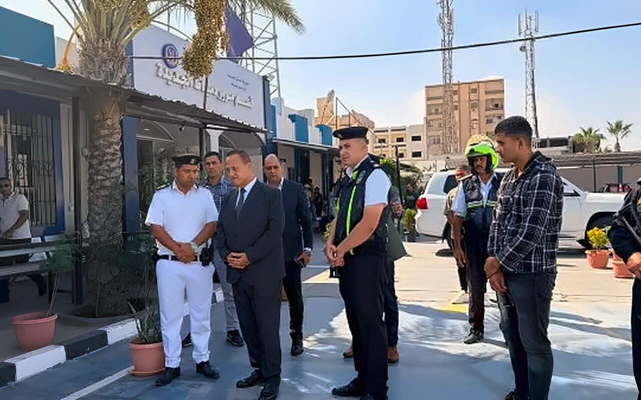 مدير أمن دمياط يتفقد الوحدات المرورية ويؤكد على حسن معاملة المواطنين