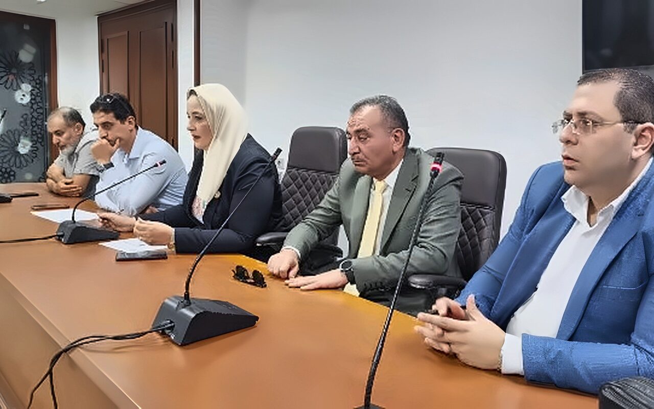 التأمين الصحي بدمياط يبحث خطط تطوير الأداء وتحسين الخدمات المقدمة للمنتفعين