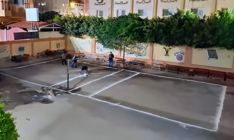 ملعب للكرة الطائرة.. محافظ دمياط يحقق أمنية طالبات مدرسة بنات عزبة البرج