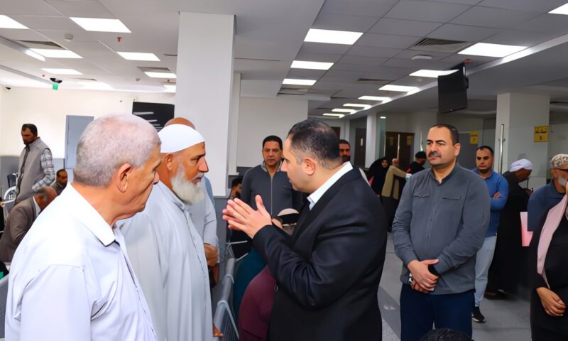 محافظ دمياط يلتقي بالموانين بالمركز التكنولوجي لخدمة المواطنين