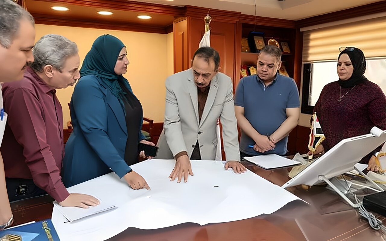 محافظ سوهاج يعتمد الخرائط النهائية لإعادة تخطيط “منطقة الحلاجة” بحي غرب