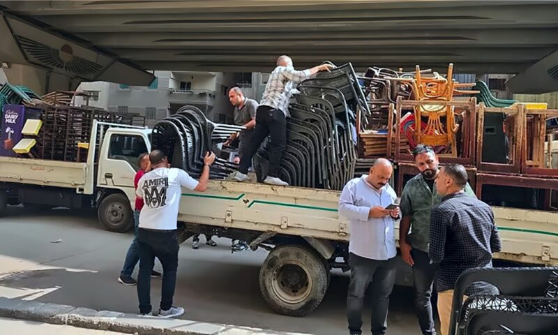 محافظ الجيزة يوجّه بغلق المقاهي المخالفة وإزالة بؤر القمامة بعدة شوارع