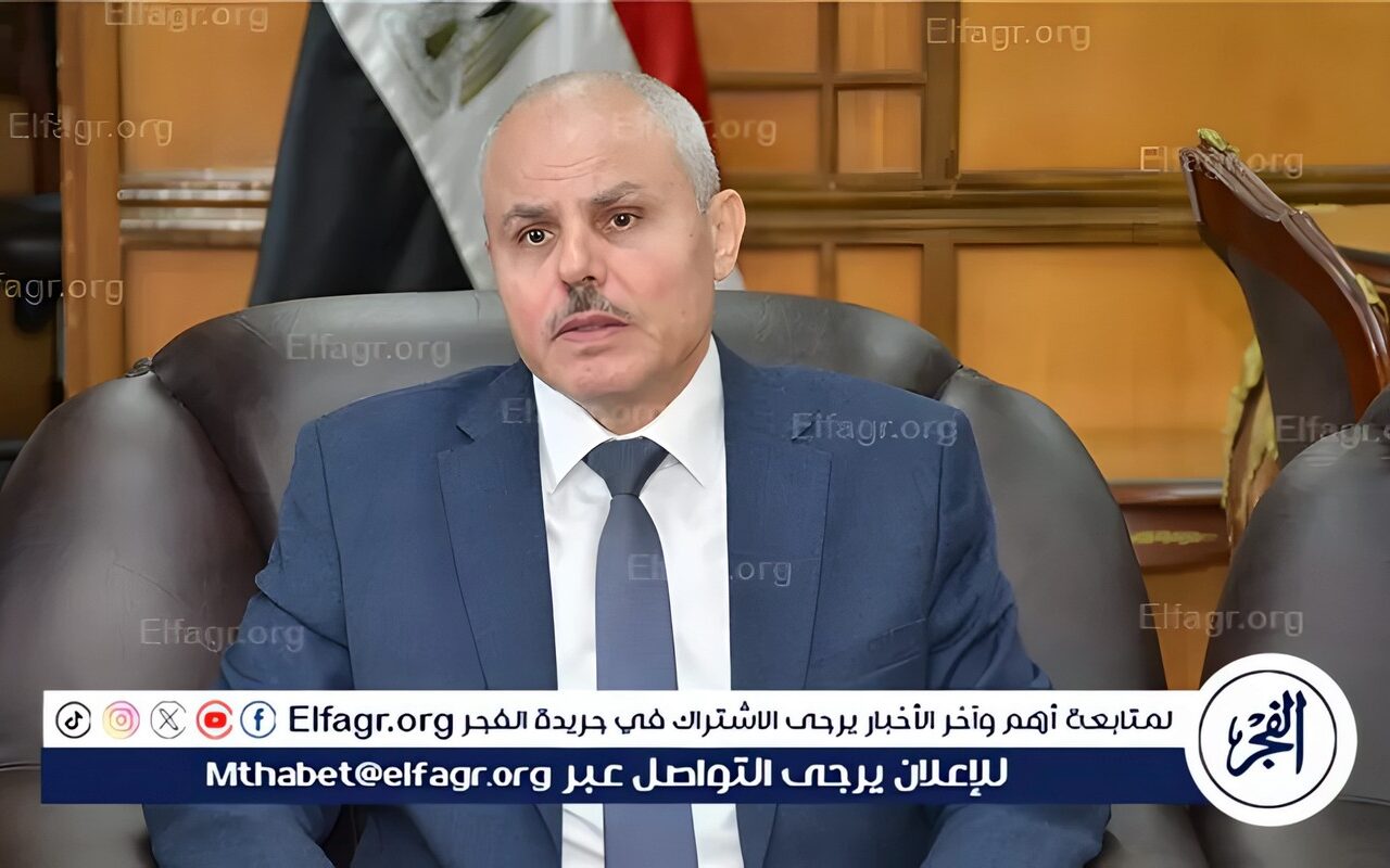 مجلس شئون التعليم والطلاب بجامعة قناة السويس يناقش استعدادات امتحانات منتصف الفصل الدراسي