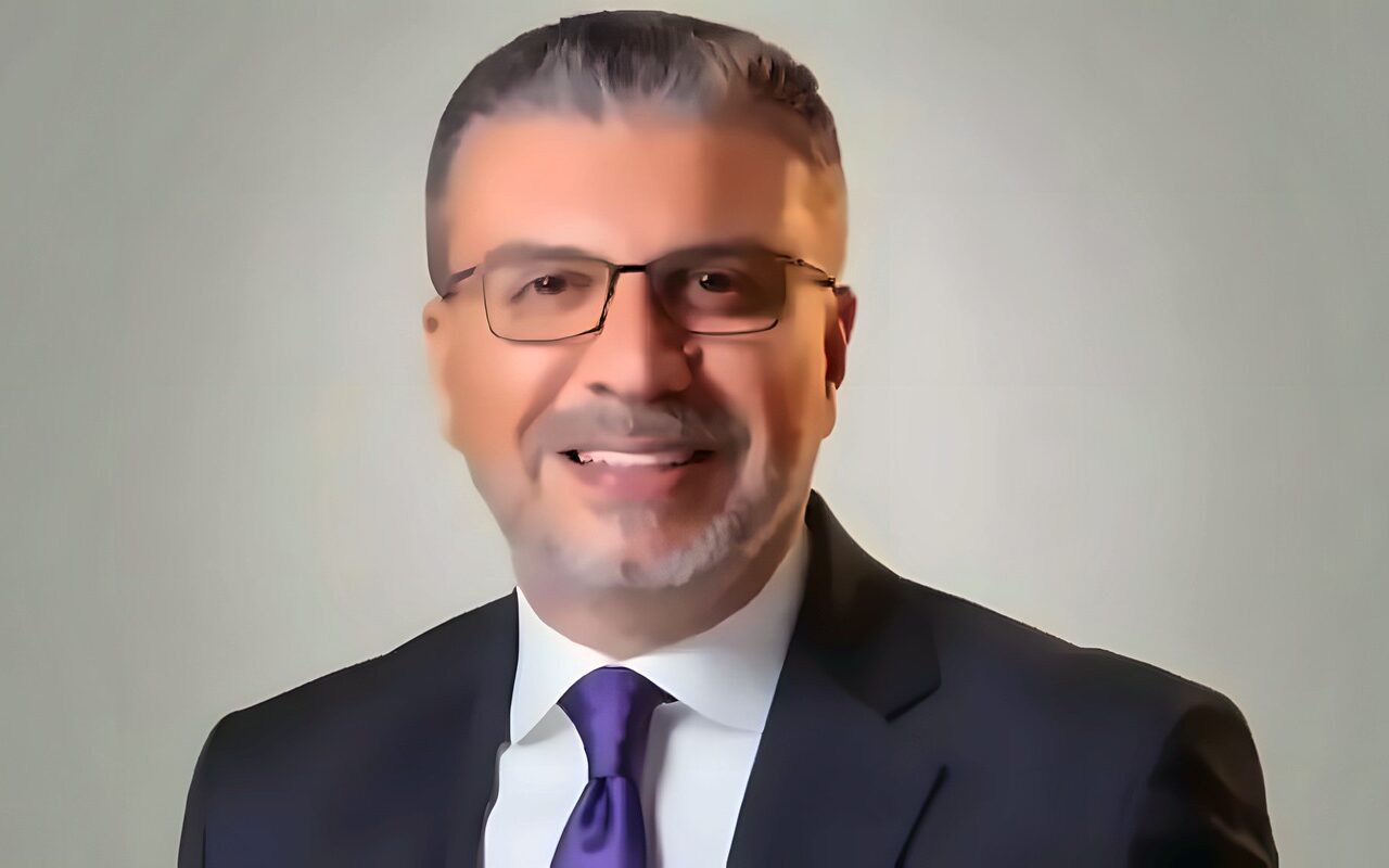 وزير التعليم العالي يهنئ عمرو الليثي بإعادة انتخابه رئيسًا لاتحاد إذاعات وتليفزيونات التعاون الإسلامي