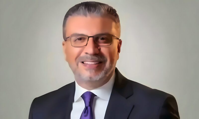 وزير التعليم العالي يهنئ عمرو الليثي بإعادة انتخابه رئيسًا لاتحاد إذاعات وتليفزيونات التعاون الإسلامي