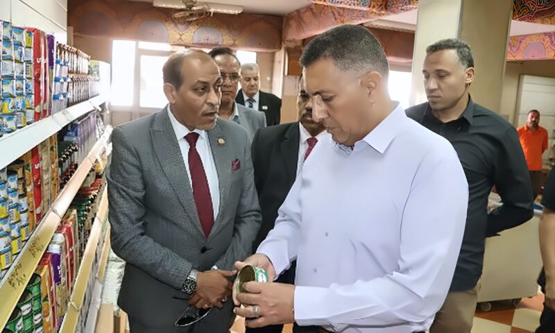 محافظ القليوبية يتفقد المجمعات الاستهلاكية «دلتا ماركت» بقليوب وطوخ لمتابعة خفض الأسعار
