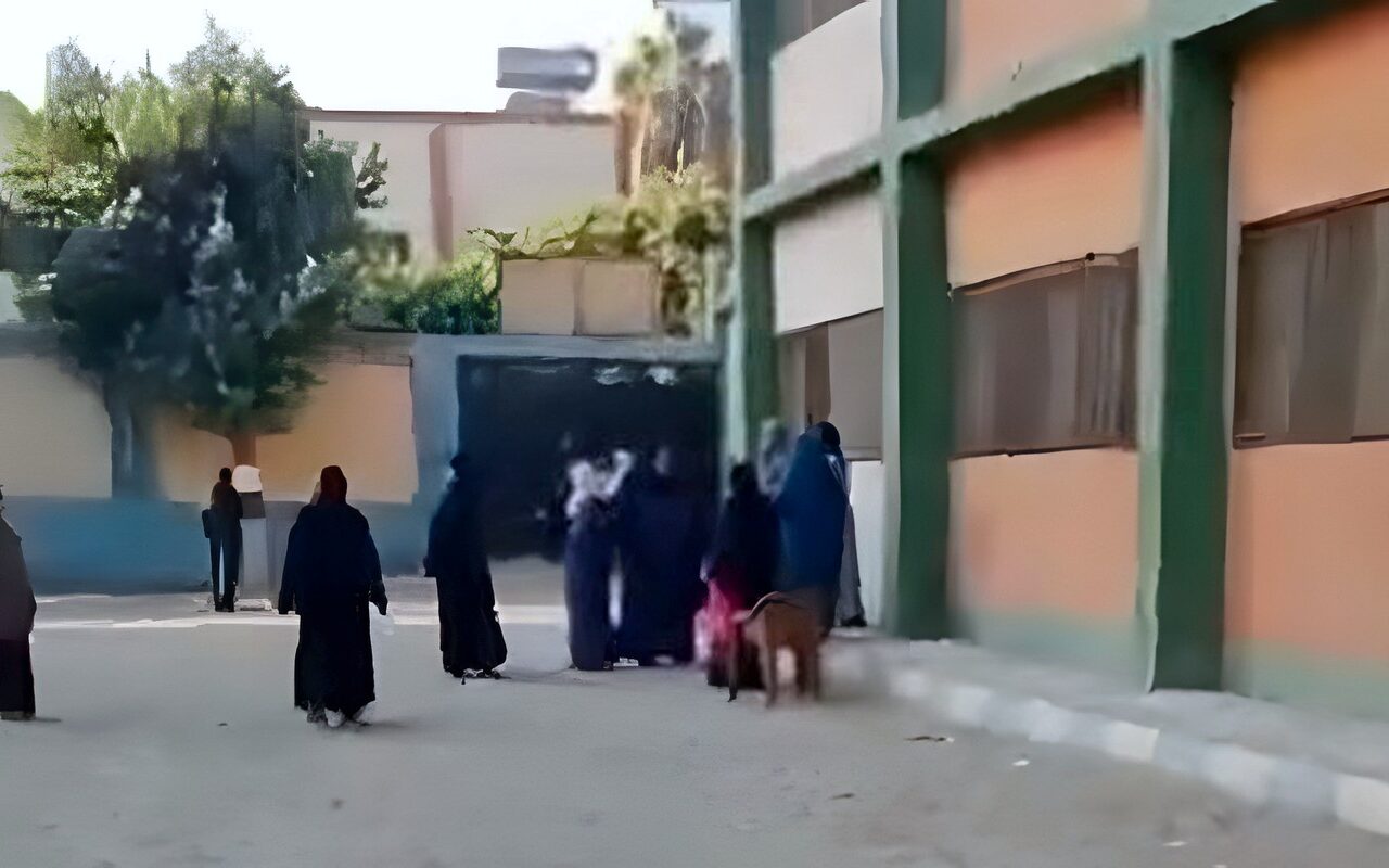 تعليم القليوبية يوقف عامل وعاملة ويحيلهما للتحقيق بسبب مشاجرة داخل مدرسة