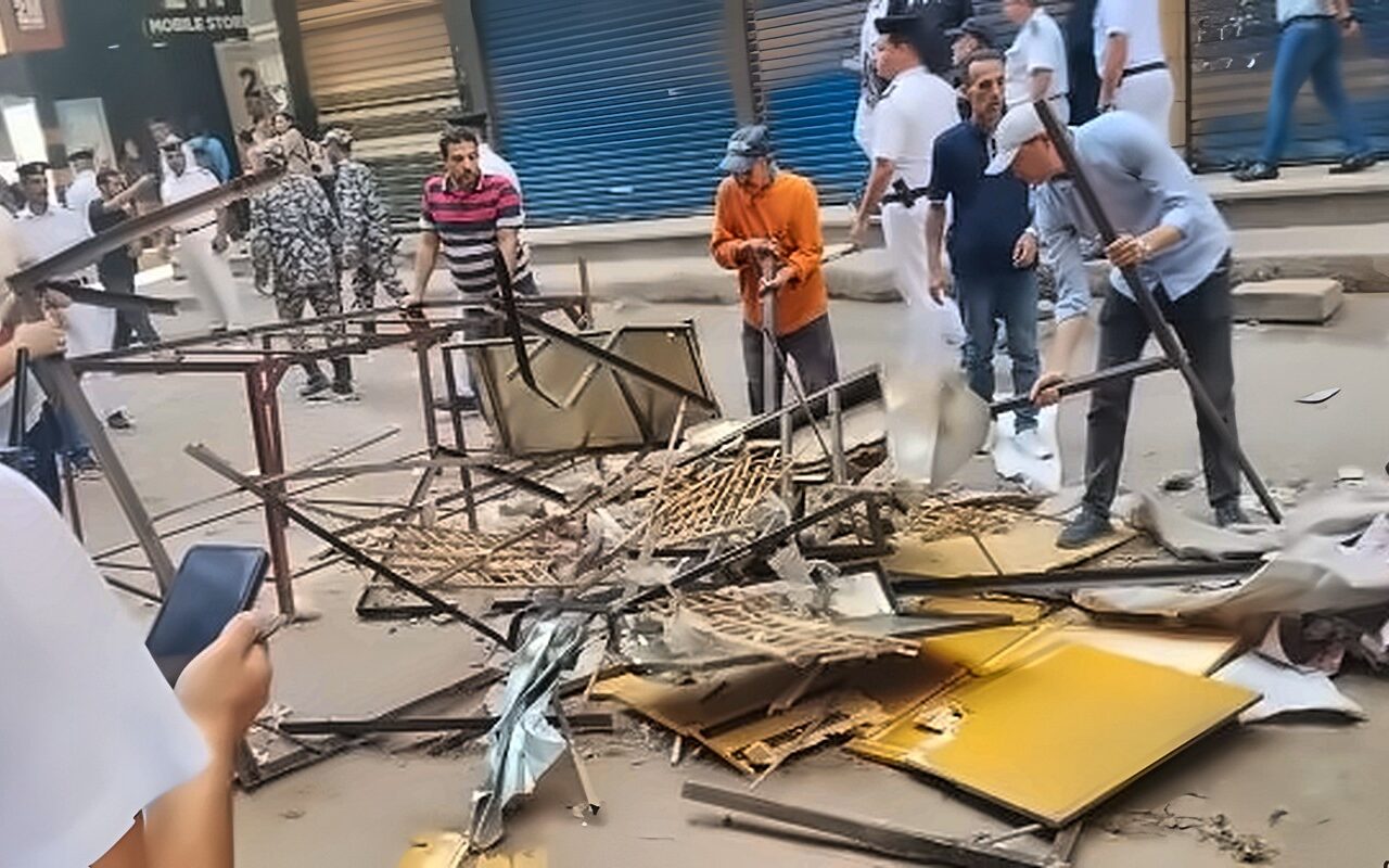 رفع 180 طن من المخلفات في حملة بالخصوص