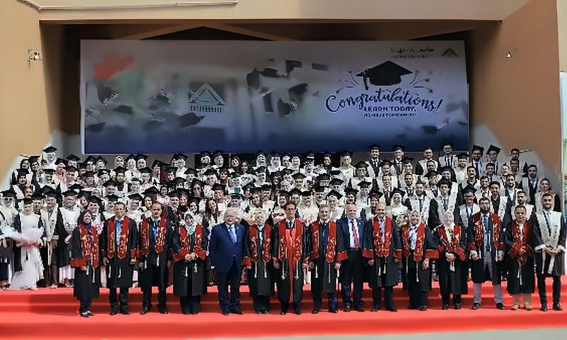جامعة بنها تحتفل بتخرج أول دفعة من طلاب كلية العلاج الطبيعي
