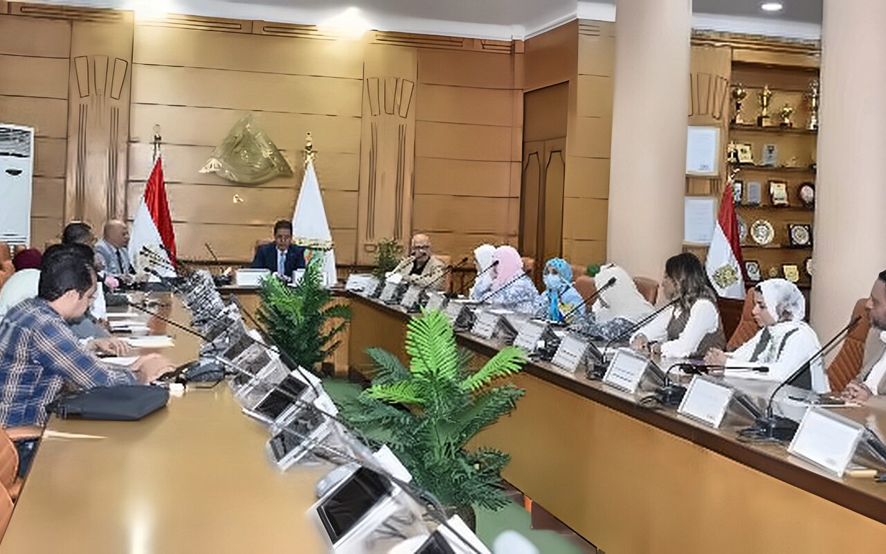 الجيزاوي: الطلاب الوافدون سفراء جامعة بنها بالخارج.. وزيادة أعدادهم مؤشر لنجاح منظومة الرعاية