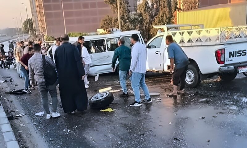 إعادة الحركة المرورية بطريق القاهرة – الإسكندرية الزراعي بعد حادث تصادم أعلى كوبري قها