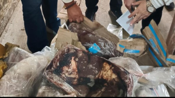 ضبط طن و770 كجم دهون وكبدة وكلاوي منتهية الصلاحية بمدينة العبور