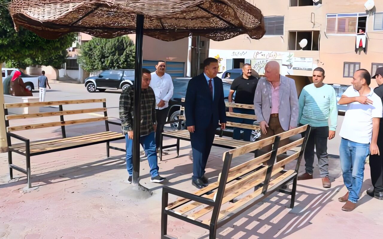 محافظ القليوبية يتفقد المقاعد الجديدة بكورنيش كفر شكر ويستمع إلى آراء الأهالي بشأن أعمال التطوير