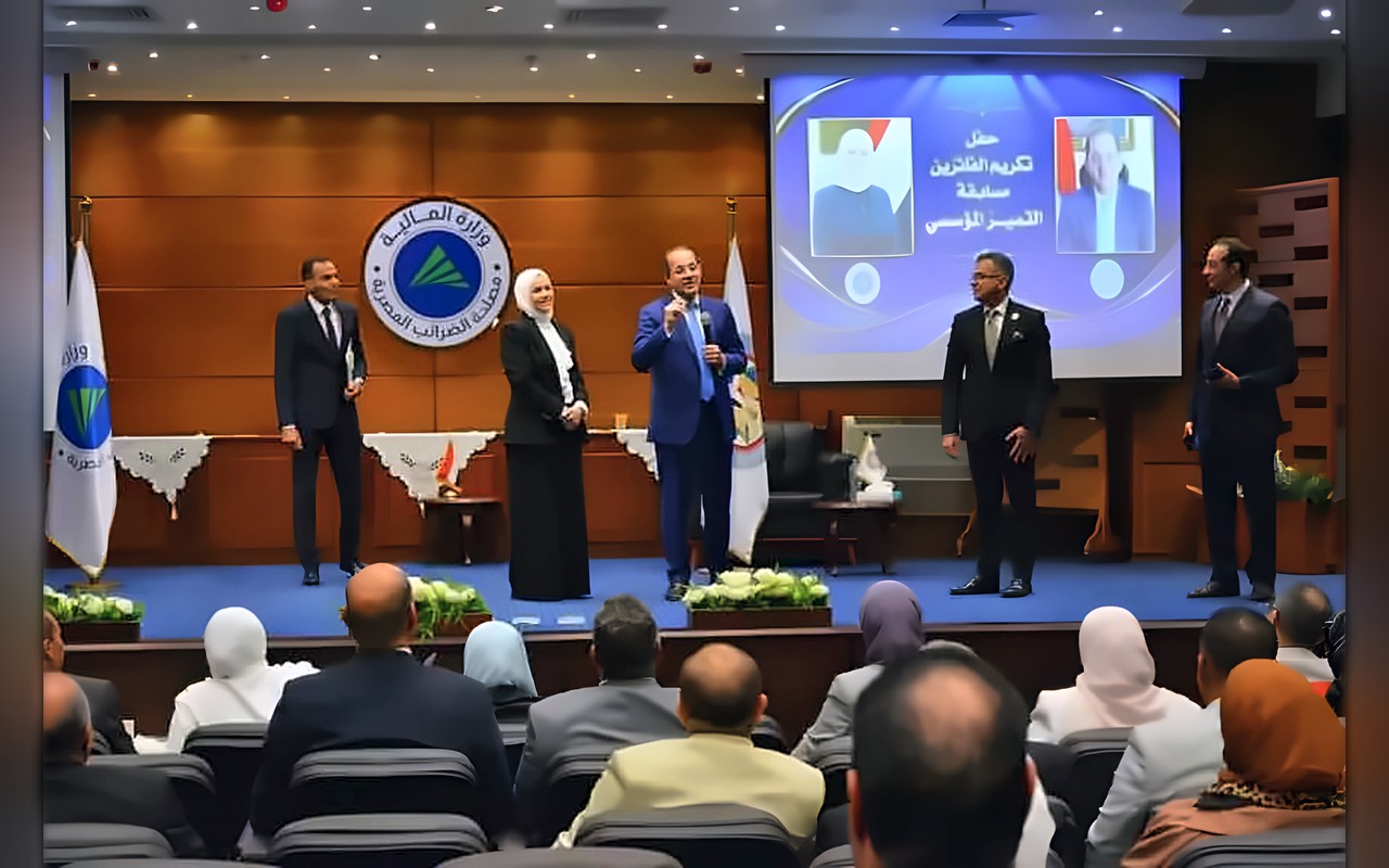 وزير المالية.. للفائزين فى «التميز المؤسسي بالضرائب»:  «سعيد جدًا بتكريم المتميزين بمصلحة الضرائب اللي سهلوا وبسَّطوا لشركائنا الممولين»
