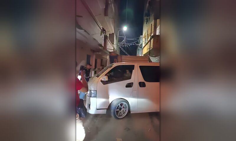 بالدموع والدعاء.. جثمان مضيفة الطيران عزة رمزي يصل إلى مسقط رأسها بالبحيرة