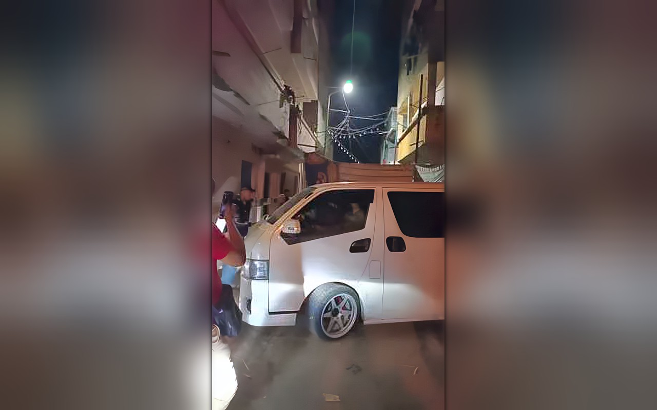 بالدموع والدعاء.. جثمان مضيفة الطيران عزة رمزي يصل إلى مسقط رأسها بالبحيرة
