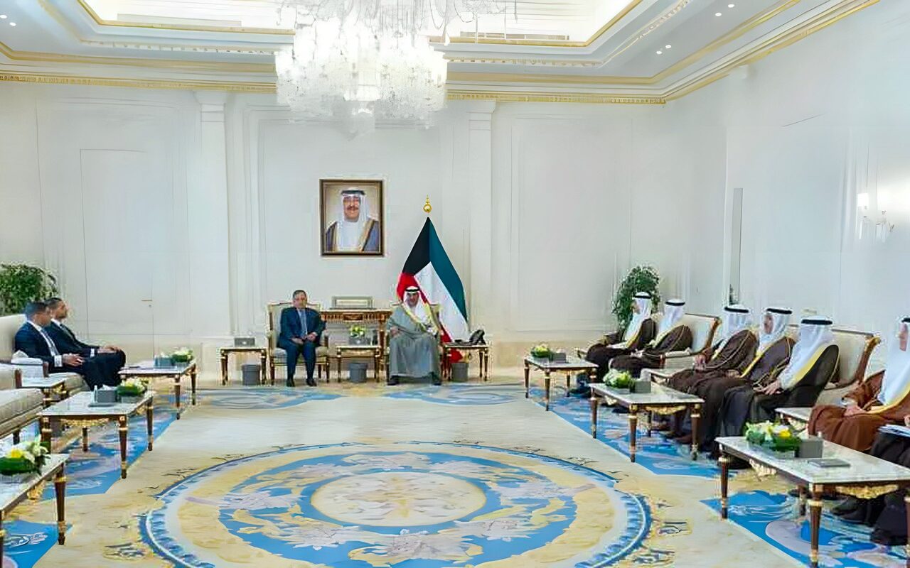 نبيل فهمي يختتم زيارته الرسمية إلى الكويت ويشيد بدورها في دعم جامعة الدول العربية وتعزيز العمل العربي المشترك
