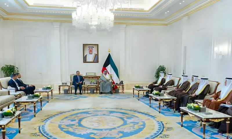 نبيل فهمي يختتم زيارته الرسمية إلى الكويت ويشيد بدورها في دعم جامعة الدول العربية وتعزيز العمل العربي المشترك
