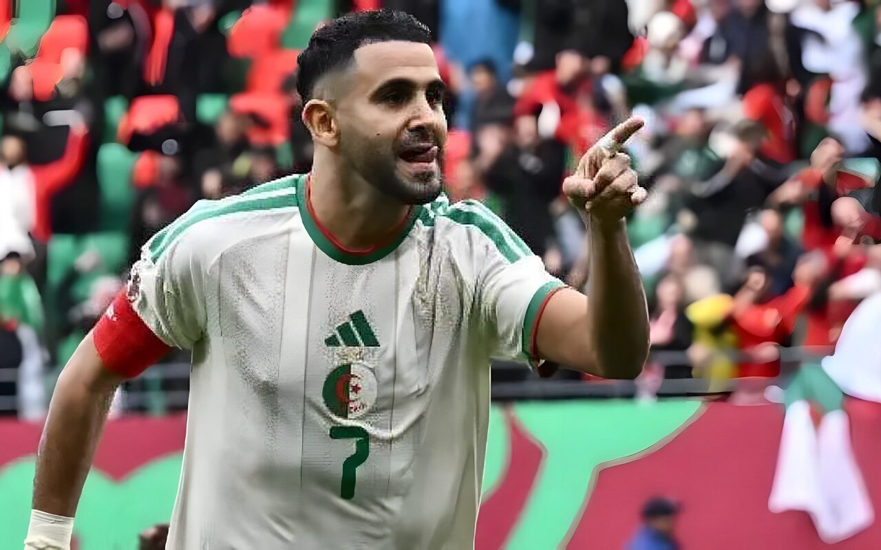 رياض محرز ينتقل إلى نادي الشمال القطري بعد رحيله عن الأهلي السعودي