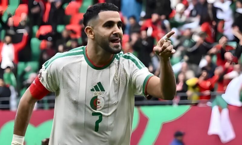 رياض محرز ينتقل إلى نادي الشمال القطري بعد رحيله عن الأهلي السعودي