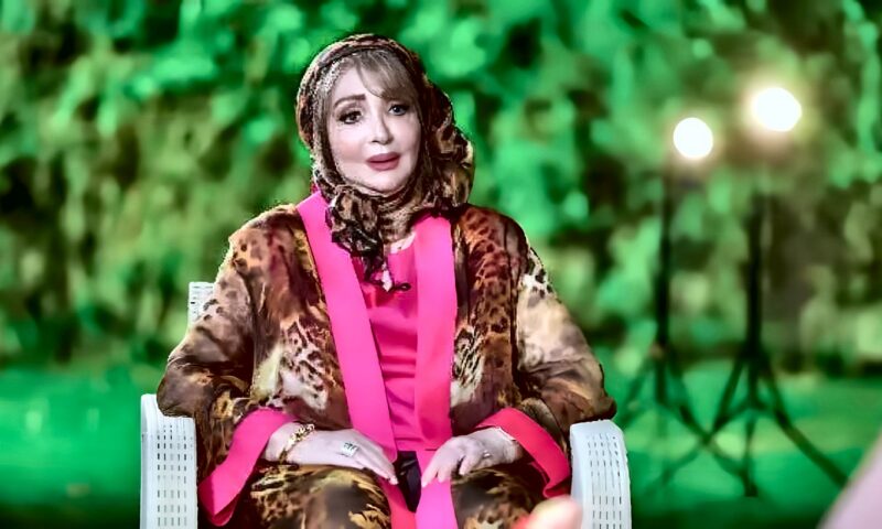شهيرة تكشف حقيقة سقوط إحرام أحمد زكي أمام الكعبة وترد على رواية فقدان بصره